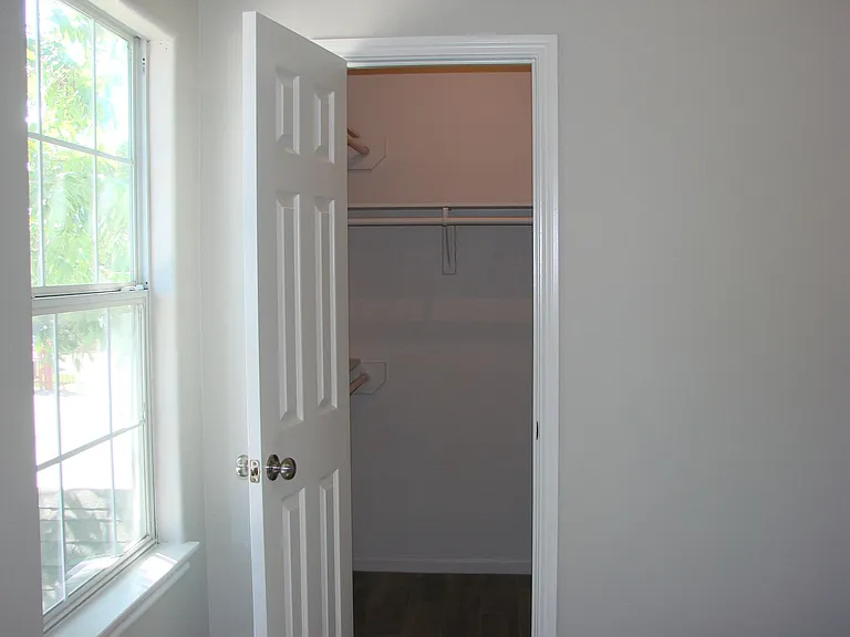 815 Cravens St #B — Photo 69