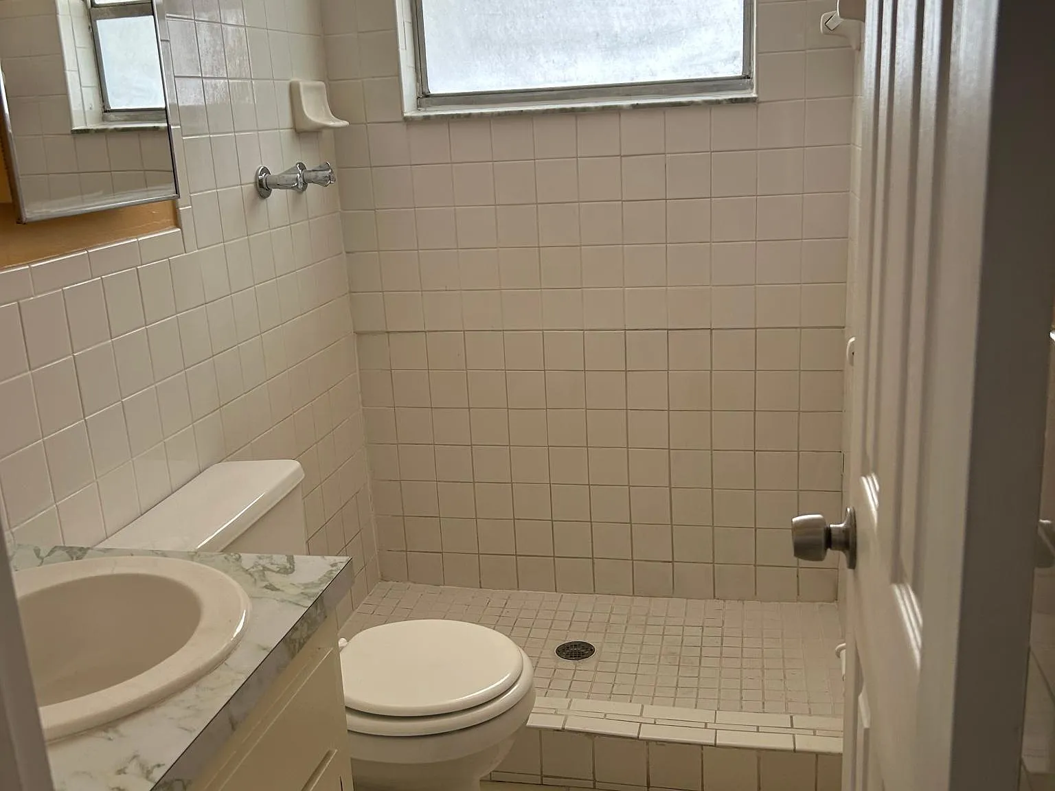 3 bed, 1307 sqft, $1,700 — Photo 3