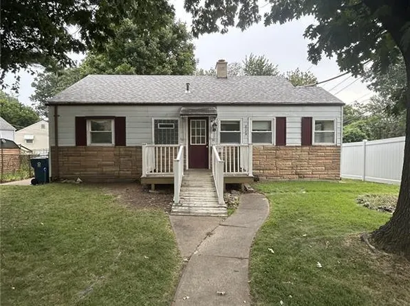 2126 Laclede Station Rd, Saint Louis, MO 63143