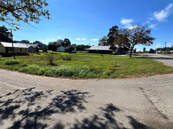 747 Houston St, New Ulm, TX 78950