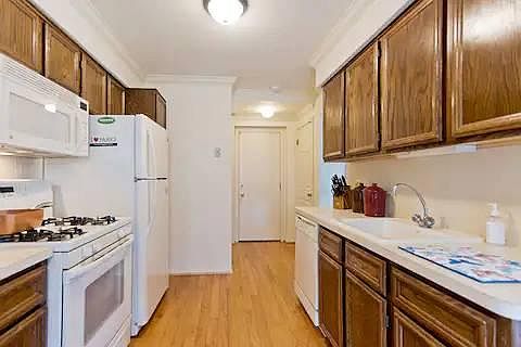 4th image of 35695 Stillmeadow Ln