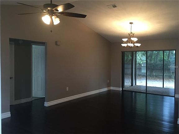 4th image of 1700 S Golfview Dr