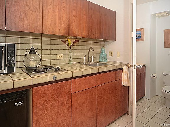 2nd image of 1750 Kalakaua Ave APT 1612
