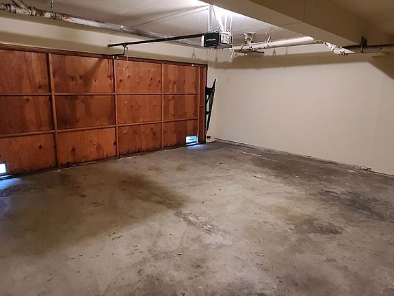 3rd image of 79 & 89 S Roosevelt Ave #79-5