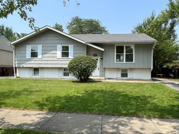 311 E Mulberry Dr, Lansing, IL 60425