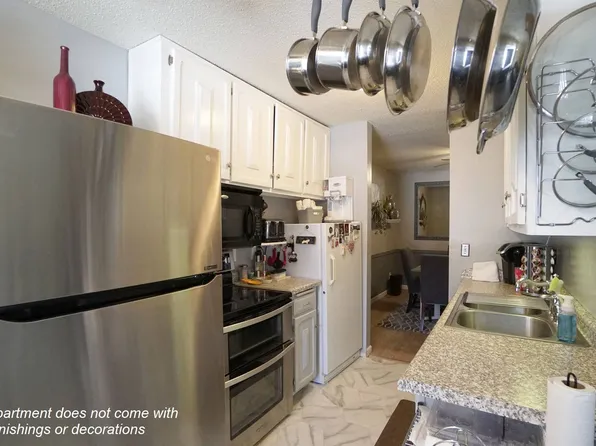 Charlton Park, 100 Thompson Ave W #205, Saint Paul, MN 55118