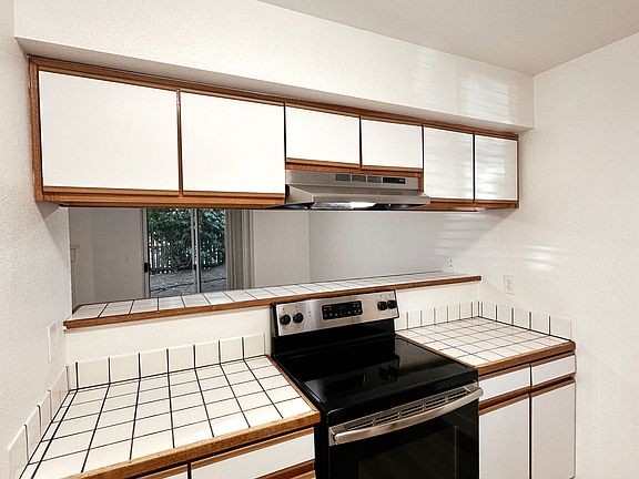 Townhouse Kitchen