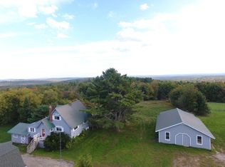 22 Hilltop Ln, Solon, ME 04979