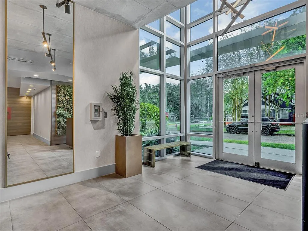 2 bed, 2.0 bath, 1320 sqft, $3,800 — Photo 4