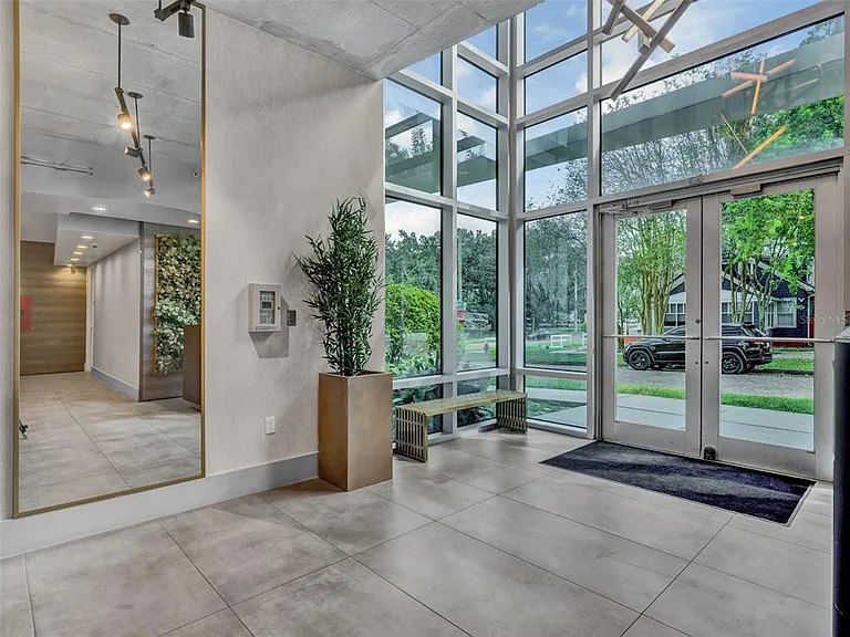 525 E Jackson St #305 — Photo 35
