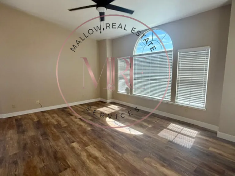 1170 Yolanda Dr — Photo 8
