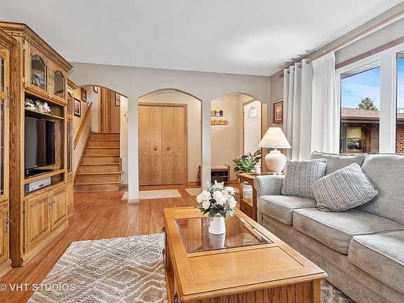 5th image of 6233 Dolores Dr