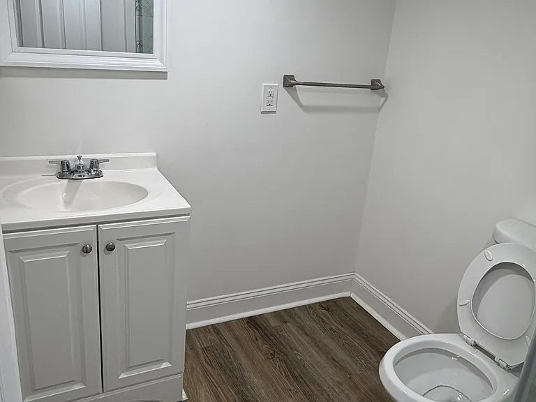 3722 Shepherd St #BASEMENT — Photo 7