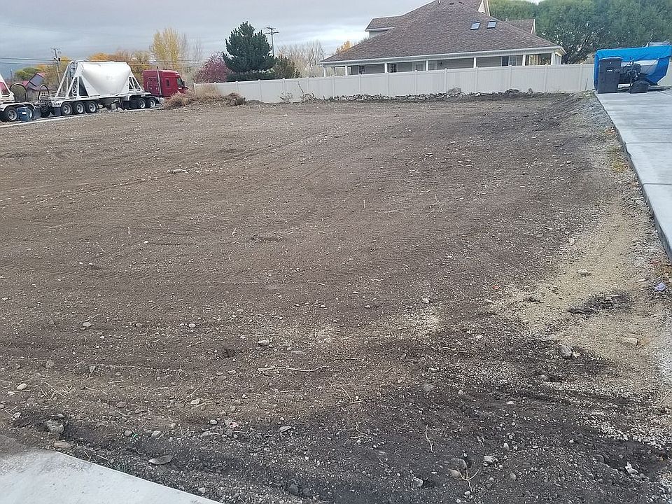 2nd image of 522 S 2470 W