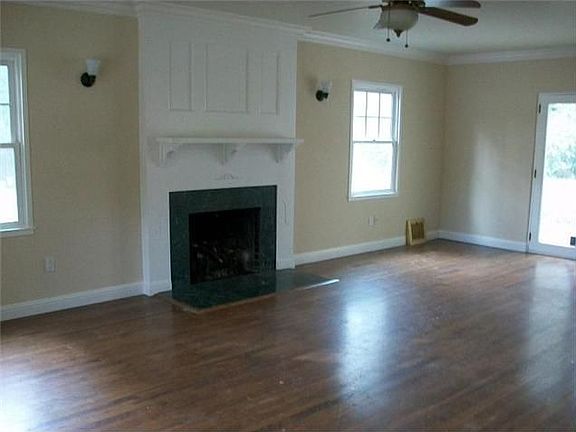 4th image of 608 Cleveland St