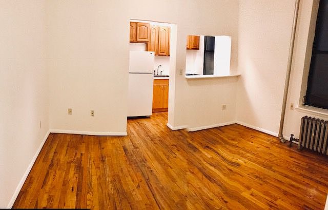 1st image of 338 E 15th St #19
