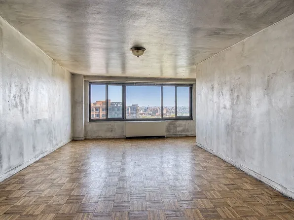 185 Hall St APT 1704, Brooklyn, NY 11205