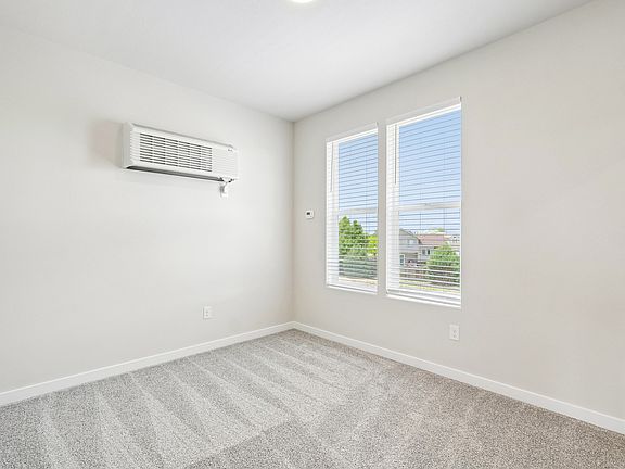 5th image of 1737 Ramjet Point #1754-201