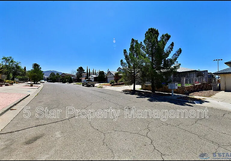 7249 Imperial Ridge Dr — Photo 51