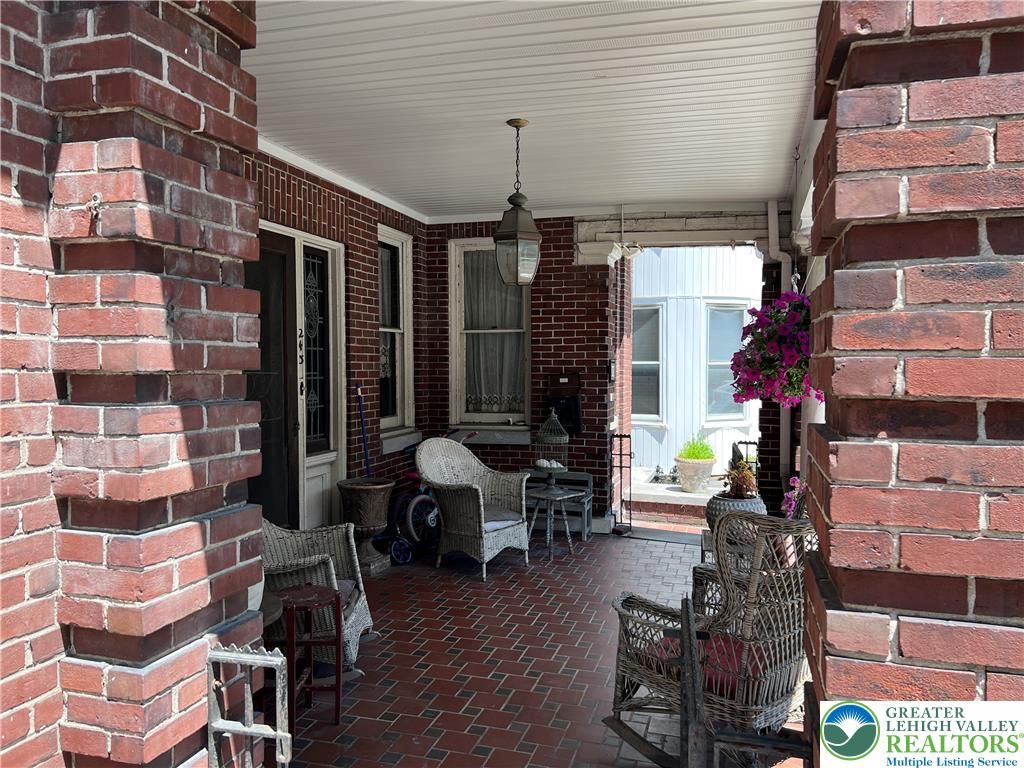 243 W Broad St, Tamaqua, PA - View 3