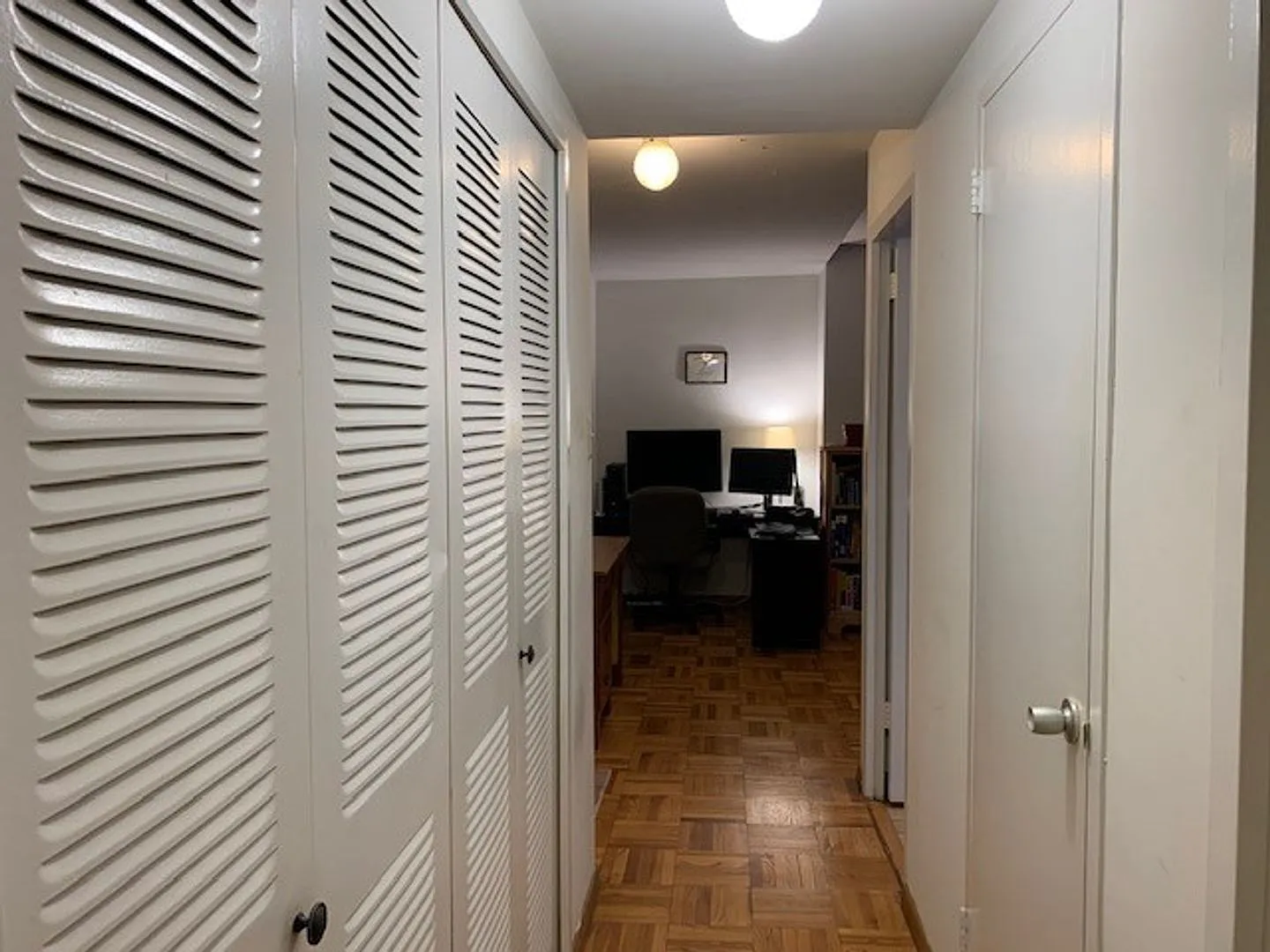 Charming and Sunlit 1 BD, 1 BA with Main Level Walk-in in Glover Park, NW DC!! Utilities Included — Photo 3