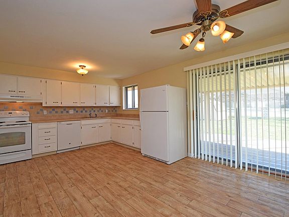 5th image of 904 Birchwood Dr