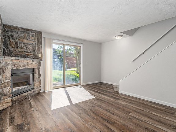 3rd image of 1823 W Northridge Ct APT 7
