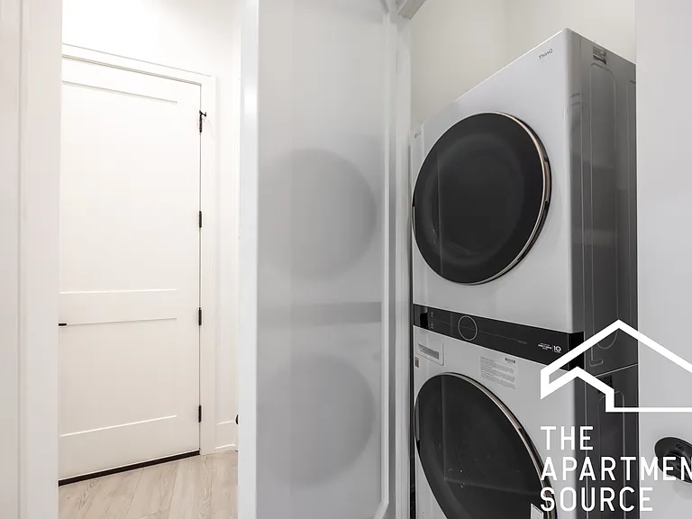 1814 W Thomas St #2R — Photo 13