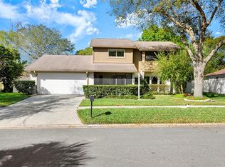 1408 Corner Oaks Dr, Brandon, FL 33510