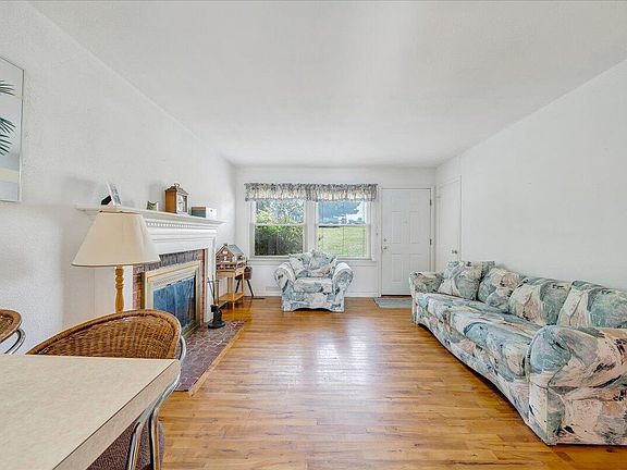 5th image of 277 Hillcrest Heights Dr