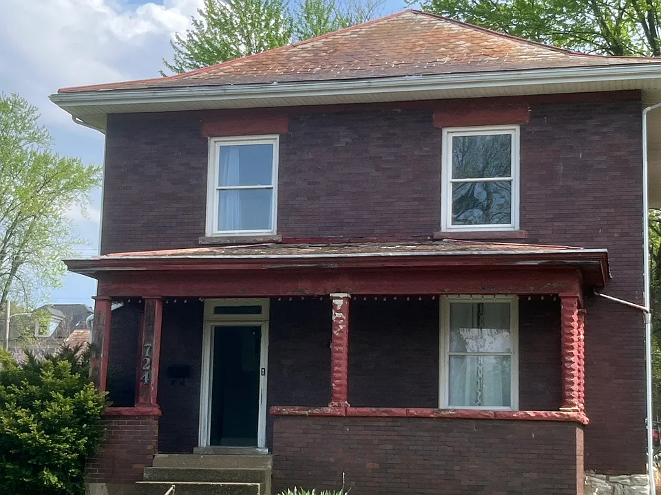 724 Lexington Ave