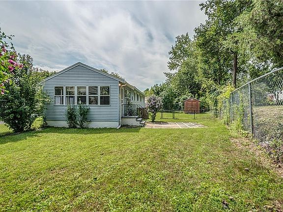 2nd image of 213 Crestview Dr