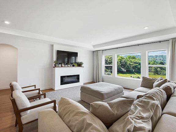 5th image of 2127 Tuscanyview Dr