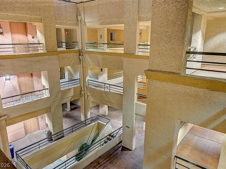 270 E Flamingo Rd #120 — Photo 31
