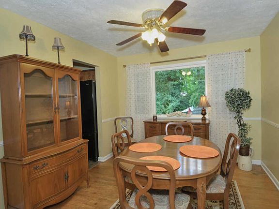 4th image of 8909 Pine Lake Dr