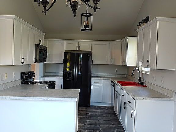 4th image of 1664 Banyan Ln