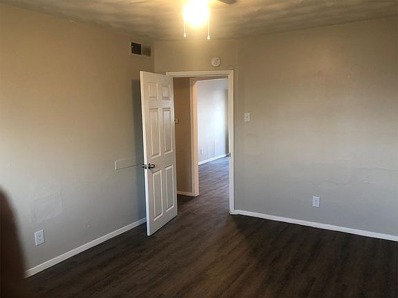 5th image of 612 N Lancaster Ave APT 203