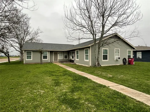 1754 W 6th St, Freeport, TX 77541