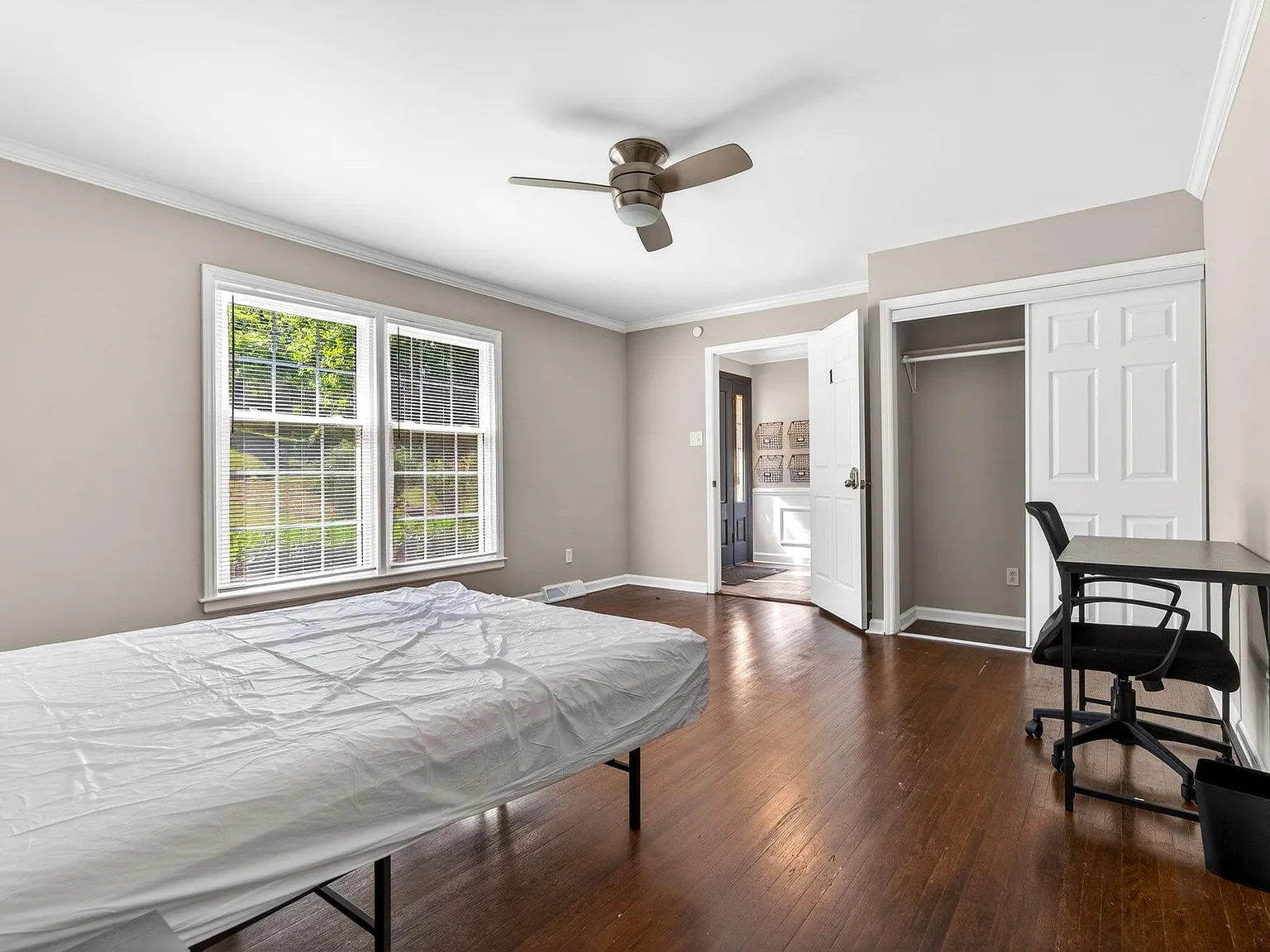 4 bed, 3.0 bath, 1500 sqft, $957 — Photo 1