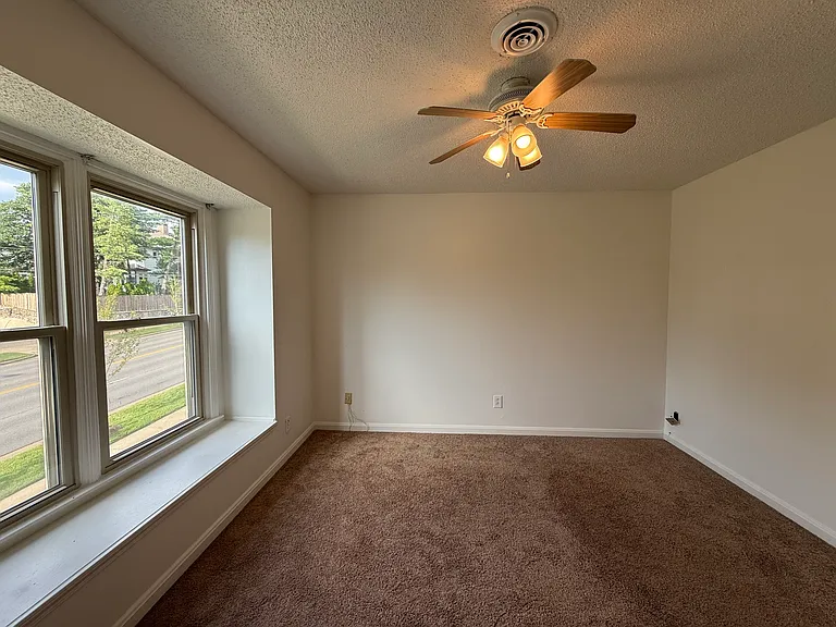 1819 Wedgewood Ave — Photo 7
