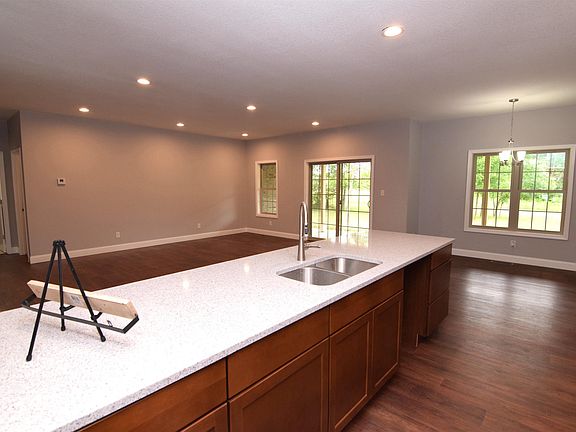 3rd image of 4600 W Candlewick Ln