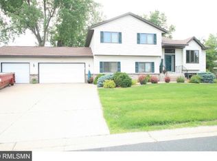 6341 Barclay Ave, Inver Grove Heights, MN 55077