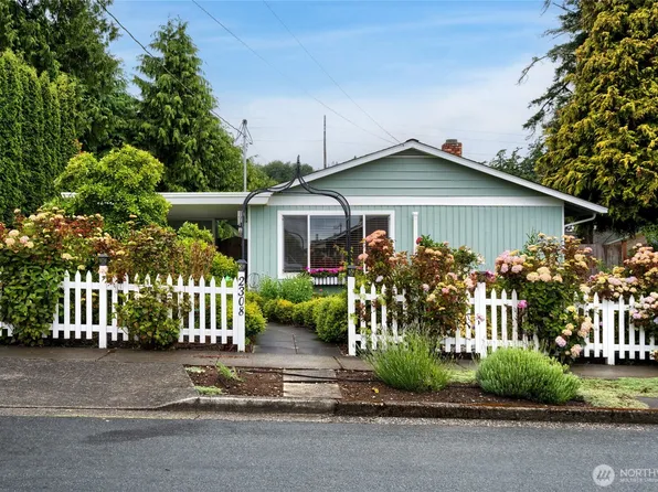 2308 E Avenue, Anacortes, WA 98221