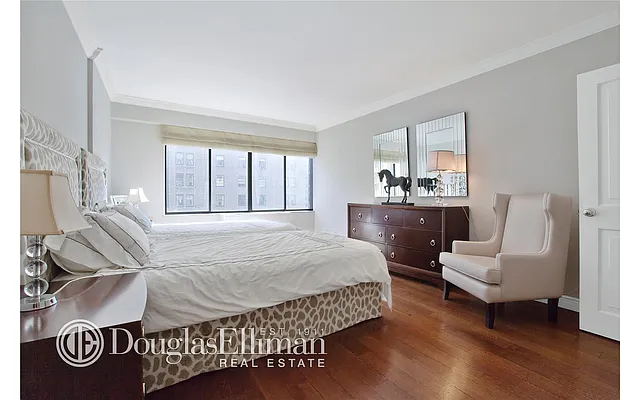 Sold by Douglas Elliman | media 15