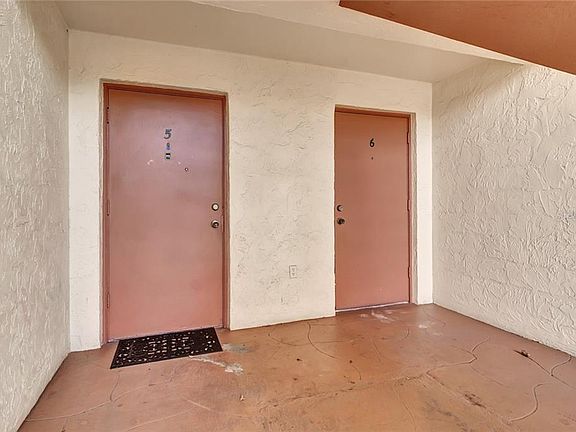 2nd image of 1036 Plantation Dr APT D5
