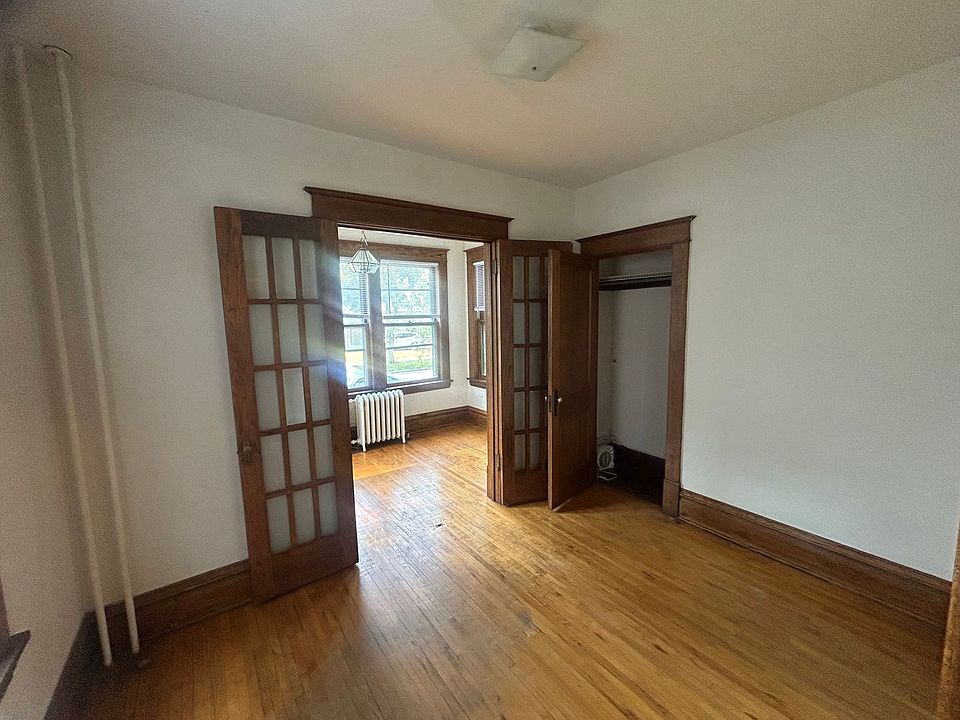 1st image of 702 Holly Ave