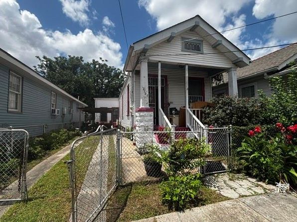 2122 Onzaga St, New Orleans, LA 70119