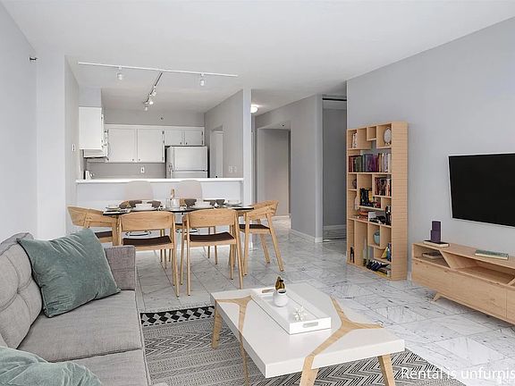2nd image of 900 Bush St APT 404
