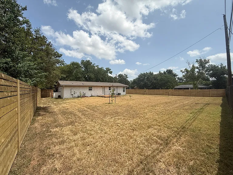 5305 Cloverdale Ln — Photo 74