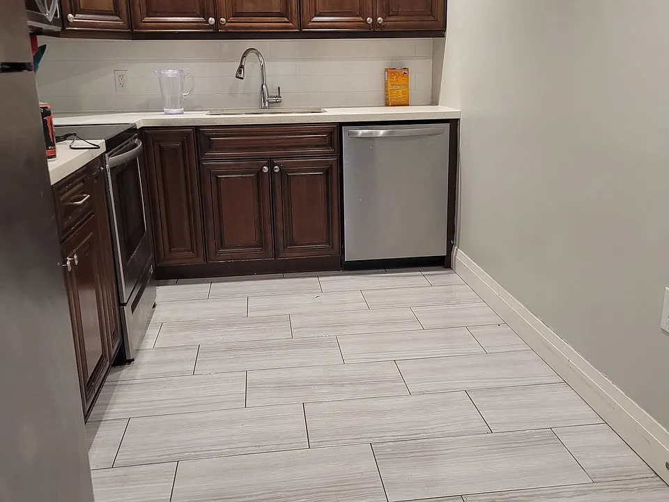 67 Minto St #102